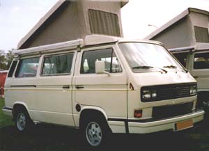 VW T3 camper met hefdak omhoog