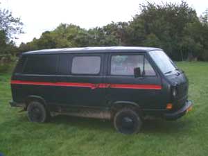 VW T3 busje in zwart rode kleuren van het A-team.