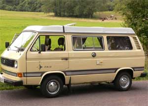 Westfalia camper in heuvels