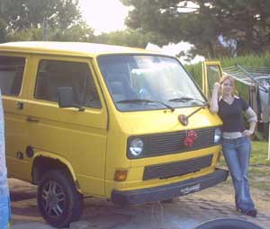 Gele VW T3 dubbelcabine pick-up