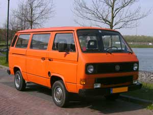 T3 9-persoons bus oranje